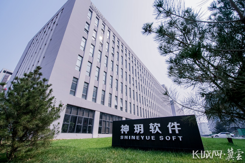 在数字营销时代，选择合适的网络推广工具对于提升品牌影响力至关重要。本文将从多个维度对比分析各大网络推广工具的特点与优势，并通过实际案例来说明如何有效利用这些工具。